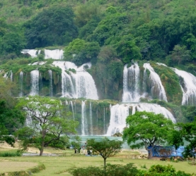 BA BE LAKE - BAN GIOC WATERFALL 3D/ 2N